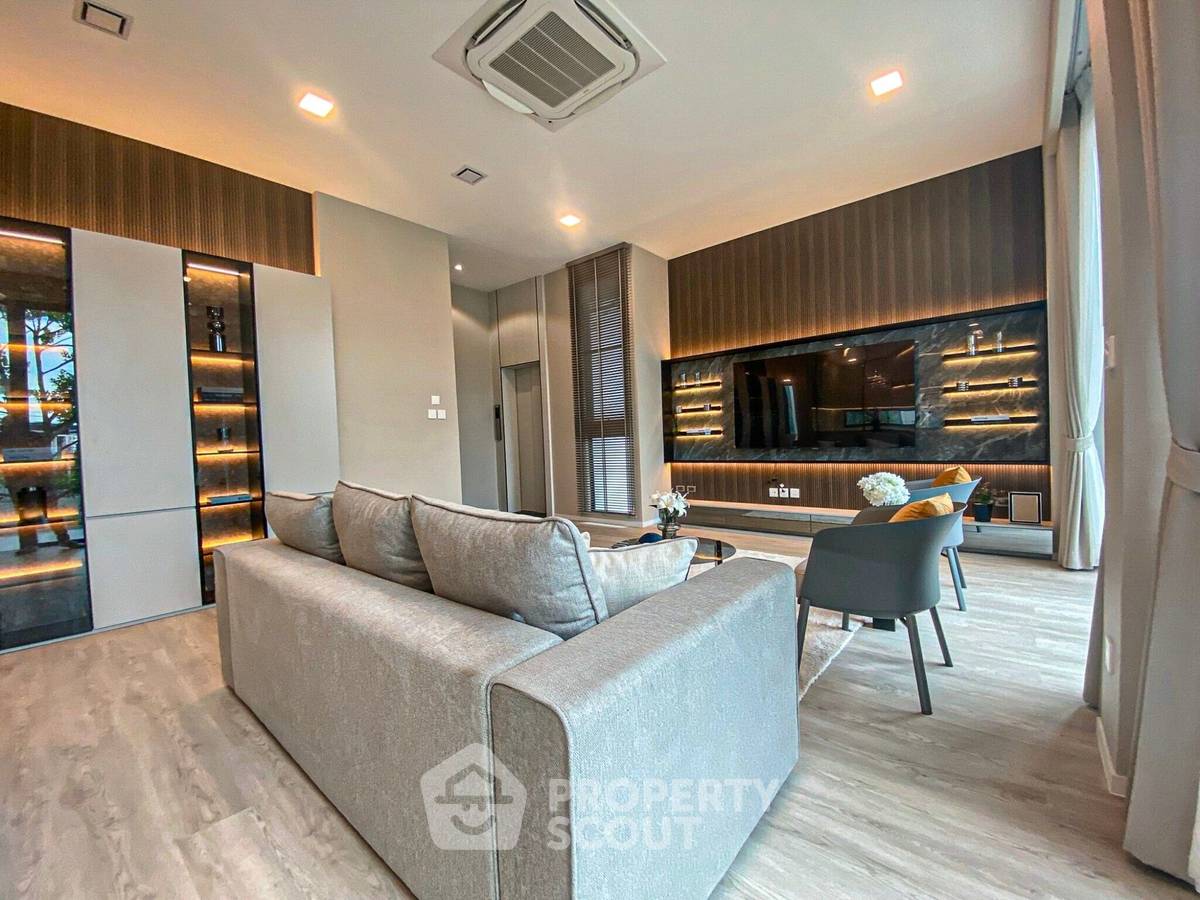 รูป บ้าน 4-ห้องนอน ที่ วีเว่ กรุงเทพกรีฑา ใกล้ กรุงเทพกรีฑา (ID 2810346) - รูปที่ 6/32