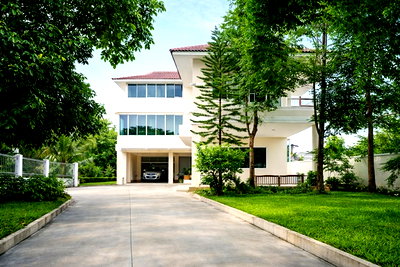 เช่าบ้านเดี่ยว สถานีรถไฟฟ้ารามอินทรา กม.4 : ตลาดรามอินทรา 800 ม. 95ตร.ว. 540ตร.ม. วัชรพล 2 กม. บ้าน 3 ชั้น ฟังก์ชันครบ 7นอน 9น้ำ รามอินทรา35-41 MRTรามอินทรากม.4 600ม.