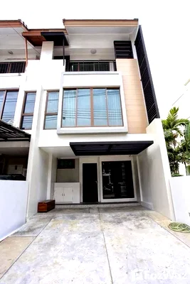 ทาวน์โฮม กรุงเทพมหานคร : ขาย ทาวน์เฮ้าส์ 3 ห้องนอน ในโครงการ เดอะ ไพรเวท สุขุมวิท-บางจาก 5552742