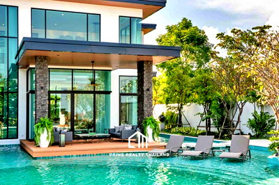 ขายบ้านเดี่ยว : วิลล่าหรูริมทะเลชะอำ พร้อมหน้าหาดส่วนตัว