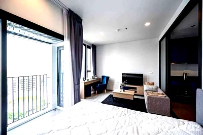 Condos for sale : 1 Bedroom Condo for sale at XT Ekkamai  6192948