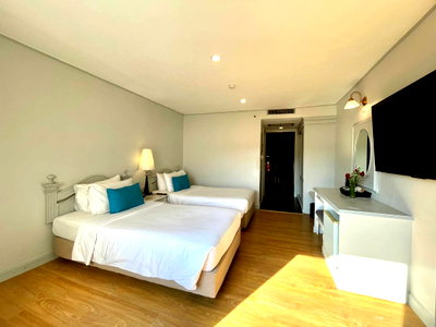 Apartment building for rent Ruamchok Mall : Room for rent monthly supeirior room and suite room