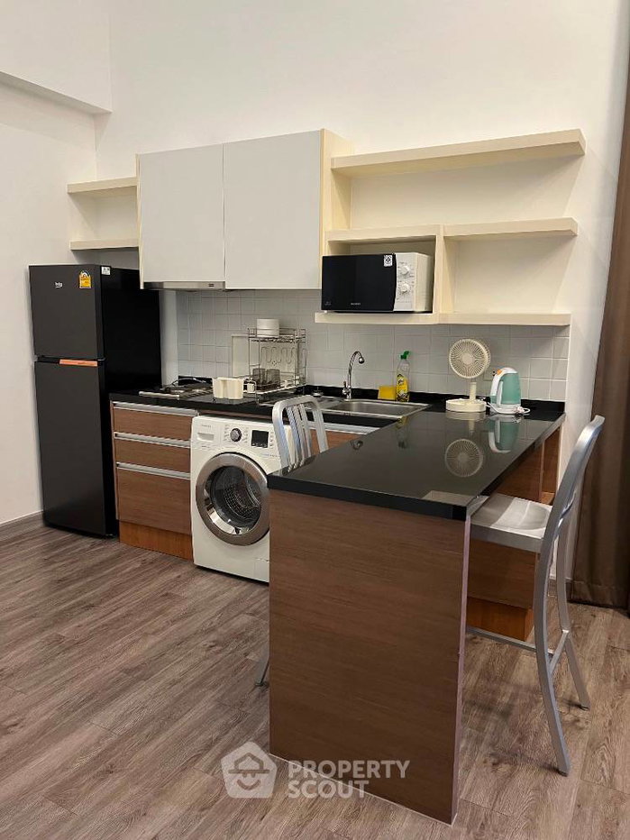 picture 1-BR Condo at The Seed Musee Sukhumvit 26 near BTS Phrom Phong (ID 1956484) - 3/14