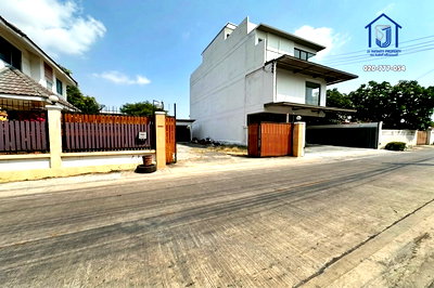 ที่ดิน ถนนลาดปลาเค้า : ขายที่ดินถมแล้ว 52 ตร.ว. ซอยรามอินทรา8 ใกล้รถไฟฟ้า MRT รามอินทรา กม.4