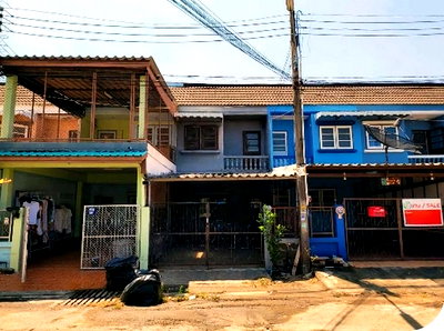 ทาวน์โฮม ม.เกษตรศาสตร์ ศรีราชา : BP00594 ขายทาวน์เฮ้าส์ หมู่บ้านเคียงเขา ตำบลสุรศักดิ์ อำเภอศรีราชา จังหวัดชลบุรี