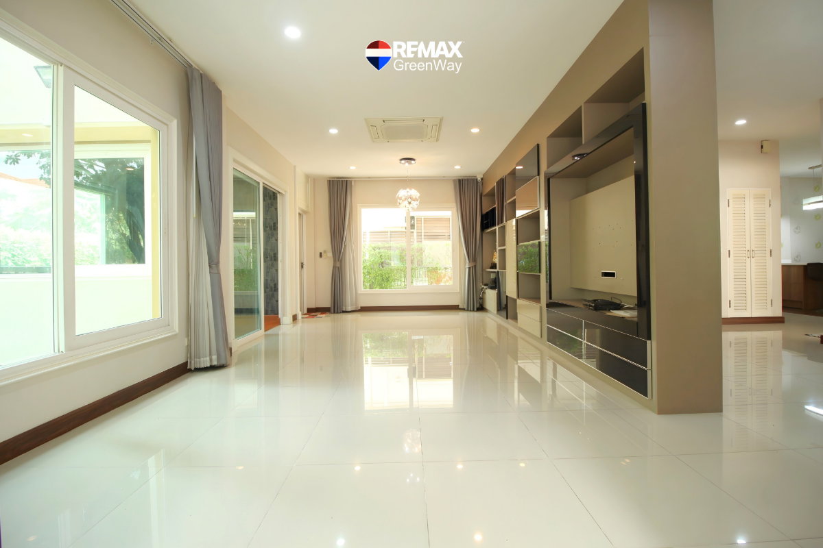 รูป บ้านเดี่ยว ลัดดารมย์ อิลิแกนซ์ วงแหวน สาทร 4 นอน มุม  ครัวใหญ่ ถูกสุด 9.8 ล้าน - รูปที่ 10/26