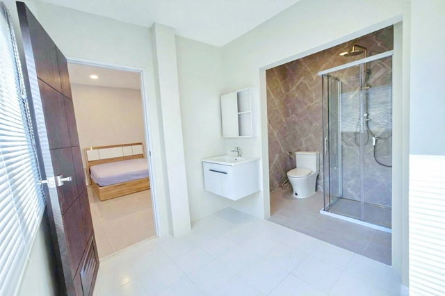 รูป คฤหาสน์ 6นอน มุม 105 ตร.ว. 310 ตร.ม. น้ำแพร่ สันป่าตอง 4 น้ำ ใกล้วัดศาลา 650 ม.นานาชาติปัญญาเด่น 1 กม - รูปที่ 8/8