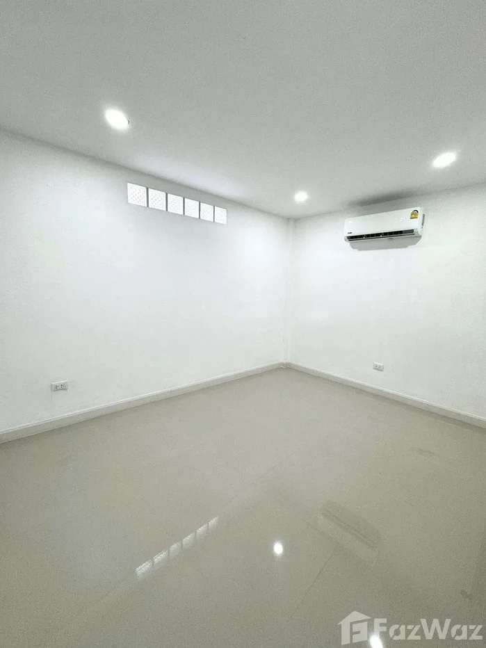 รูป ทาวน์เฮ้าส์ให้เช่า 2 ห้องนอน ใน บางจาก, กรุงเทพมหานคร 6192578 - รูปที่ 16/17