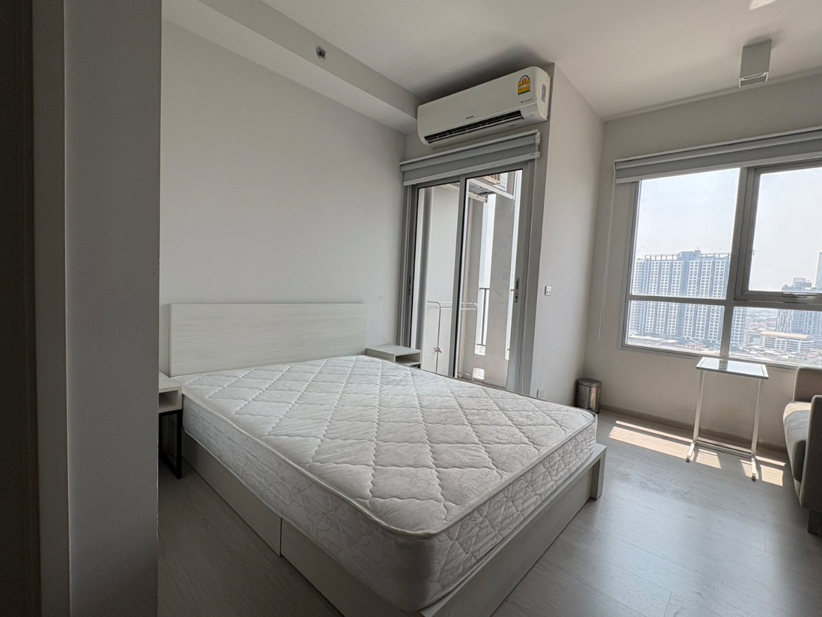 picture Chapter One Shine Bangpo studio 🔑🎈 - 3/6