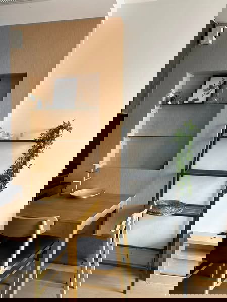 รูป Ashton Chula Silom【𝐑𝐄𝐍𝐓】🔥ห้องแต่งสวย มีไตล์ บิ้วและเฟอร์งานไม้ให้ความรู้สึกอบอุ่น โฮมมี่ในทุกมุม🔥 ติดต่อไลน์ไอดี: @hacondo - รูปที่ 5/6