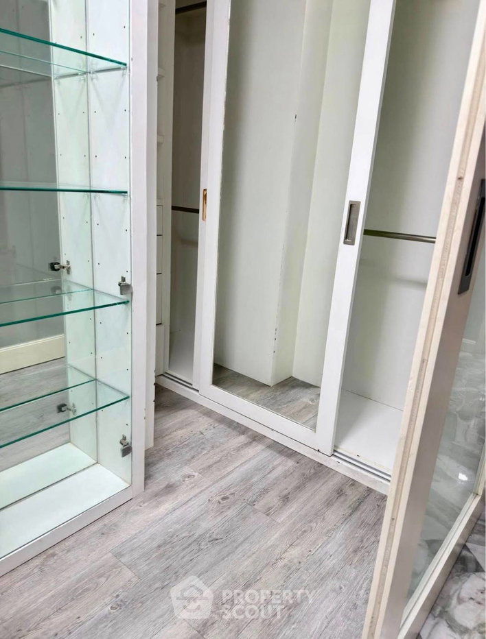 picture 3-BR Condo at Wittayu Complex near BTS Phloen Chit (ID 2811036) - 19/22