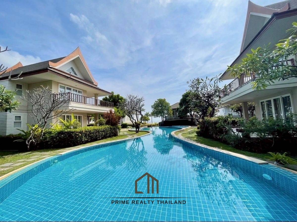 picture Affordable Luxury Beachfront Living in a Private Coastal Community - 2/10