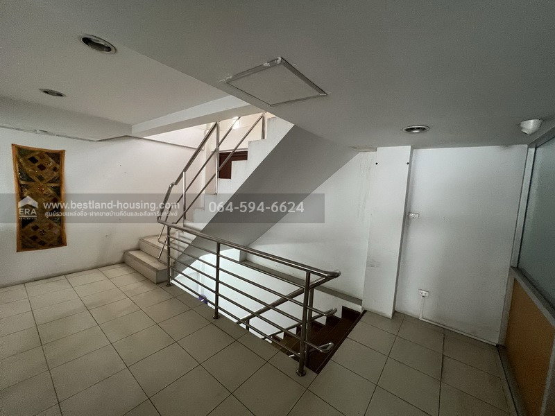 รูป ให้เช่าตึกแถว 2 คูหา 4.5 ชั้น ติดริมถนนเพิ่มสิน ซอยเพิ่มสิน27 ขนาด 60 ตารางวา ปัจจุบันทำคลินิกหมอฟัน ทำเลดี - รูปที่ 3/15