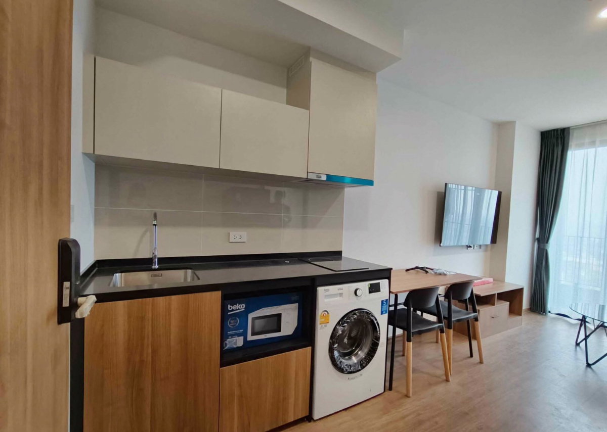 picture The LIVIN                    Phetkasem  - 7/10