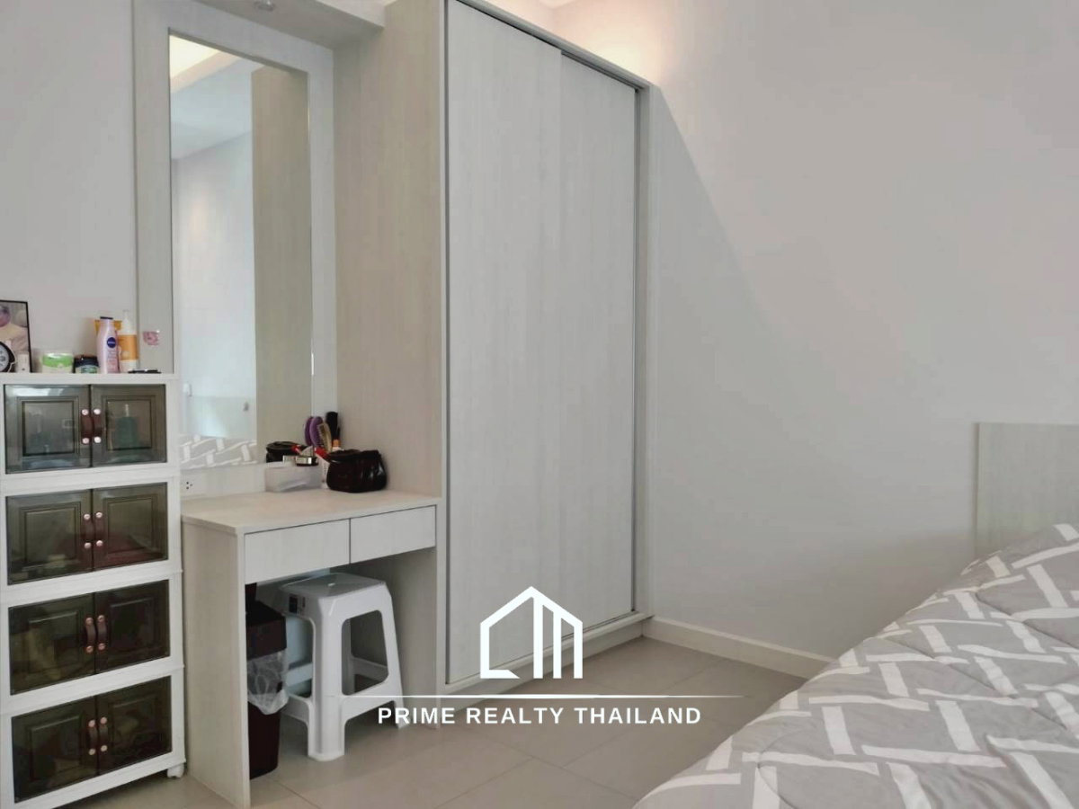 รูป ขายบ้านเดี่ยวพร้อมสระว่ายน้ำ  — ทำเลดี ใกล้เมืองและทะเล - รูปที่ 15/16