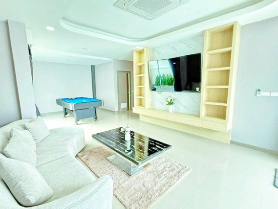 รูป ถ.จอมเทียน AIRBNB ให้เช่าบ้าน Pool Villa 5 นอน 5 น้ำ ใกล้ถนนชัยพฤกษ์ และตลาดชุมชน 800 ม. 102 ตร.ว. 300 ตร.ม. สระว่ายน้ำส่วนตัว เฟอร์ฯครบ - รูปที่ 2/8