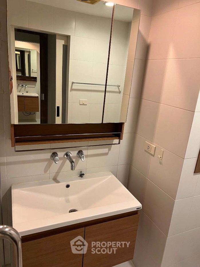 picture 1-BR Condo at The Seed Musee Sukhumvit 26 near BTS Phrom Phong (ID 1956484) - 13/14