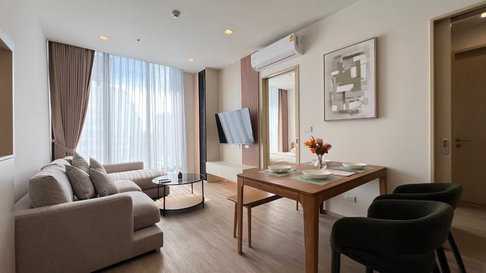 PFD-08279 Noble State 39  Condo for rent and sale in a prime location in the heart of Phrom Phong, near BTS Phrom Phong. 