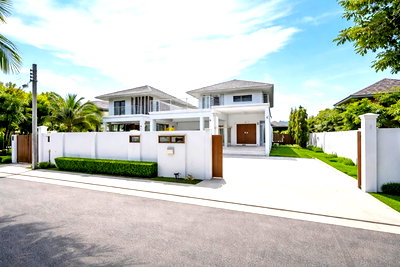 เช่าบ้านเดี่ยว เขตบางขุนเทียน : รร.ทวีธาภิเศก 2 2.2 กม. ขนส่งพื้นที่1 2.37กม ถนนเทียนทะเล24-30 103 ตร.ว. คฤหาสน์ บ้านเดี่ยว 2 ชั้น 4 นอน 3 น้ำ ตลาดบางขุนเทียน 3กม.