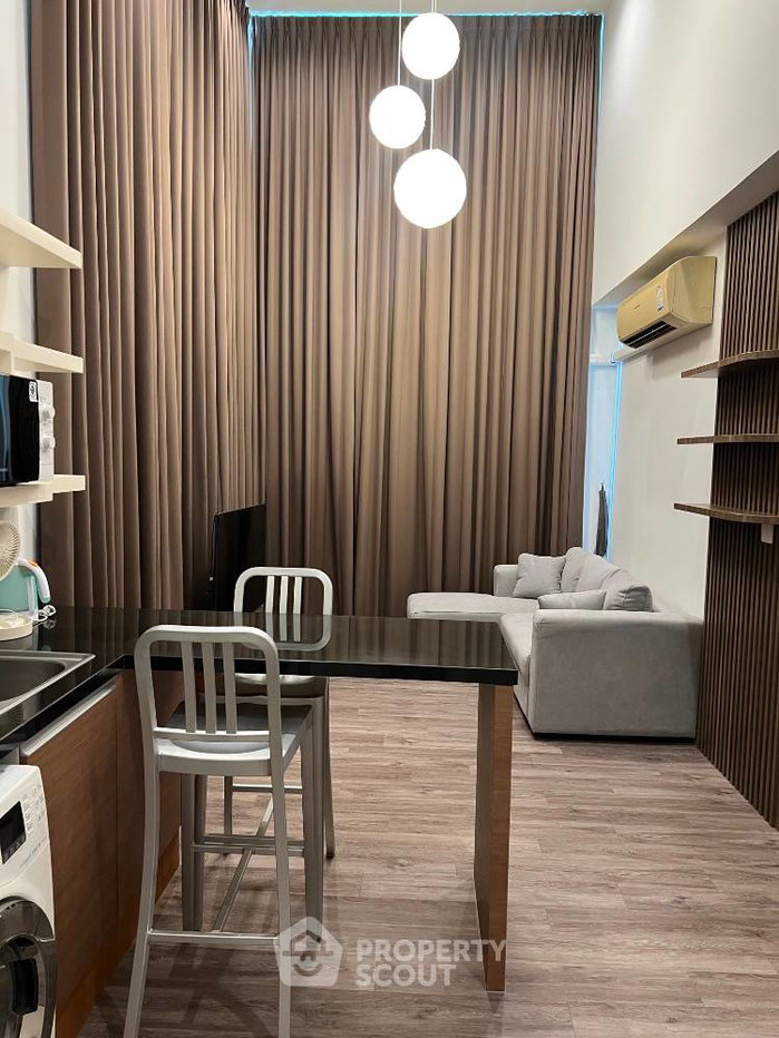 picture 1-BR Condo at The Seed Musee Sukhumvit 26 near BTS Phrom Phong (ID 1956484) - 1/14