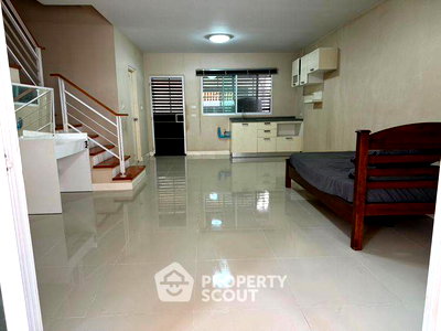 ทาวน์โฮม กรุงเทพมหานคร : ทาวน์เฮ้าส์ 3-ห้องนอน ที่ บ้านกลางเมือง เอสเซ้นส์ อ่อนนุช – วงแหวน ใกล้ ท่าอากาศยานสุวรรณภูมิ (ID 2778057)