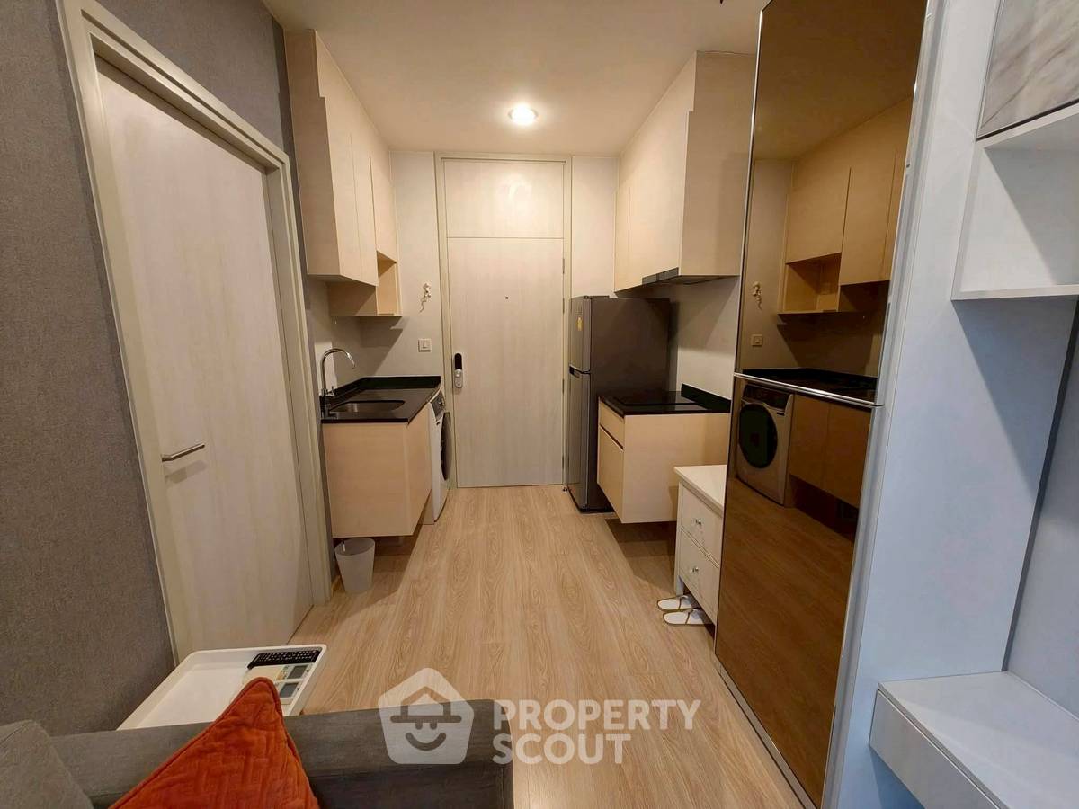 รูป คอนโด 1-ห้องนอน ที่ โนเบิล รีวอลฟ์ รัชดา ใกล้ MRT ศูนย์วัฒนธรรมแห่งประเทศไทย (ID 2810571) - รูปที่ 3/7