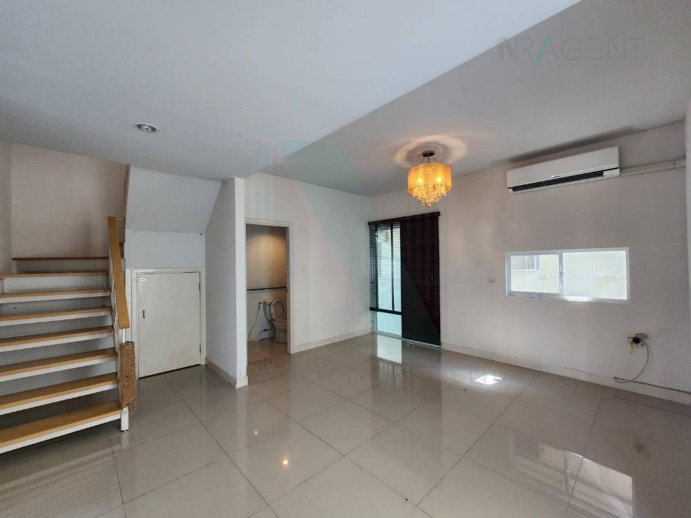 รูป ขายบ้านเดี่ยว โครงการ เดอะ วิลเลจ บางนา 2 ชั้น 4 ห้องนอน 2 ห้องน้ำ - รูปที่ 2/8