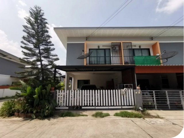 รูป BB13130 ขายทาวน์เฮ้าส์ หมู่บ้านมณีรินทร์โมเดิร์นโฮม บ่อวิน ตำบลบ่อวิน อำเภอศรีราชา จังหวัดชลบุรี - รูปที่ 2/8