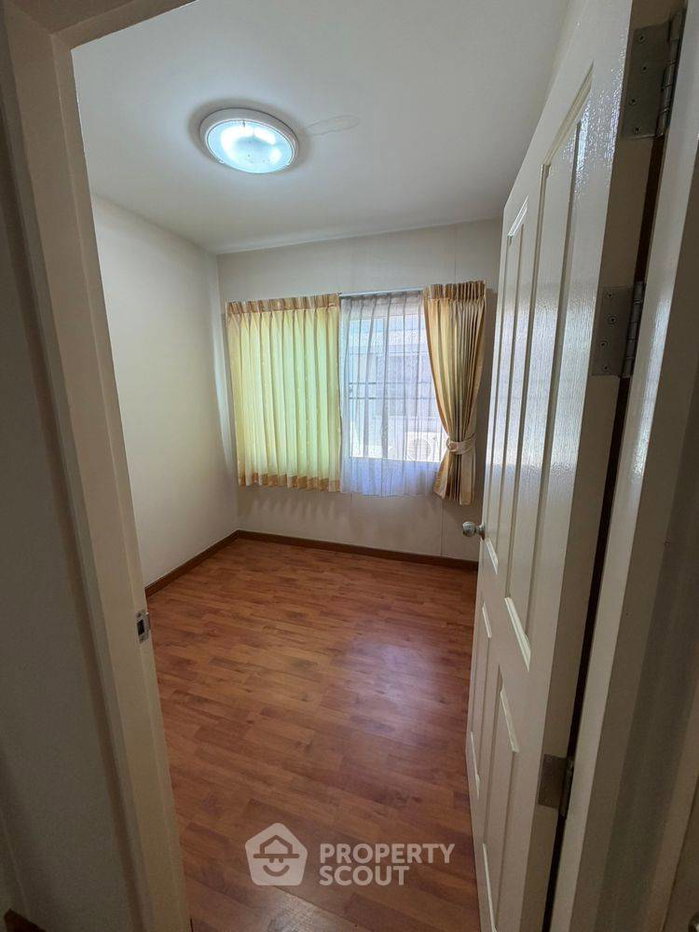 รูป ทาวน์เฮ้าส์ 3-ห้องนอน ที่ บ้านกลางเมือง เอสเซ้นส์ อ่อนนุช – วงแหวน ใกล้ ท่าอากาศยานสุวรรณภูมิ (ID 2778057) - รูปที่ 9/12