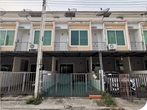 FOR SALE  TOWNHOUSE PROPERTY  1184000 BAHT.