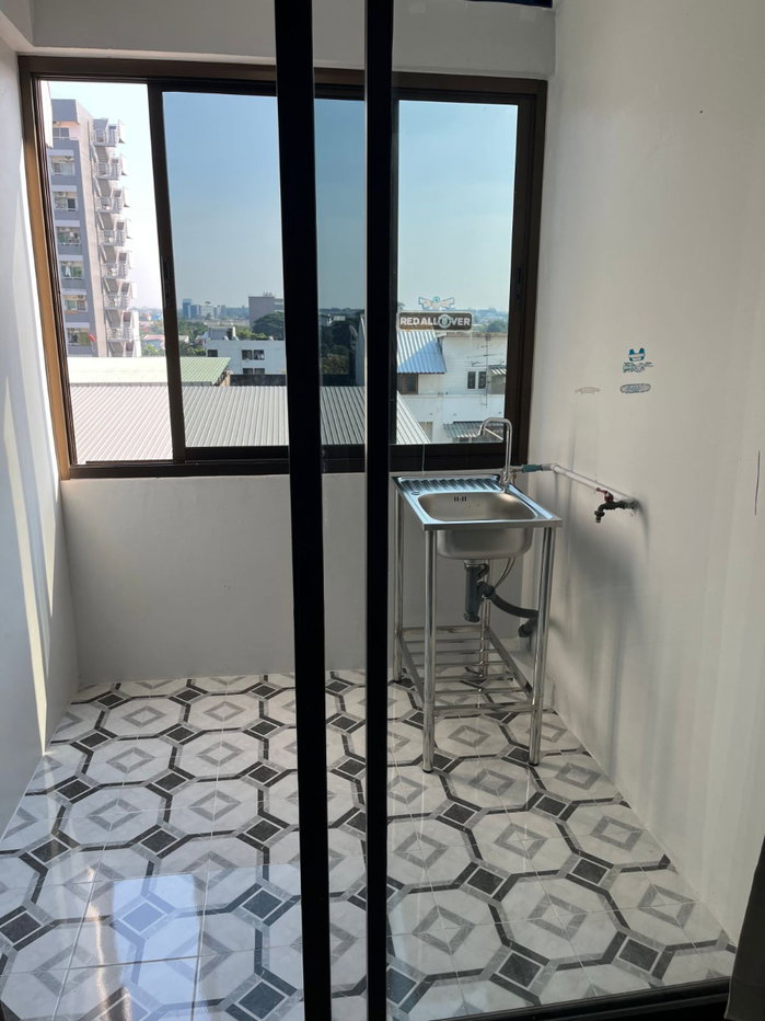 รูป ให้เช่าคอนโด รามอินทรา กม.8 ห้อง 32 ตร.ม. แอร์ใหม่ ครัวแยก ฟรี Wi-Fi เพียง 5,300 บ./ด. (กีรทรัพย์แมนชั่นวิลล์) - รูปที่ 5/10