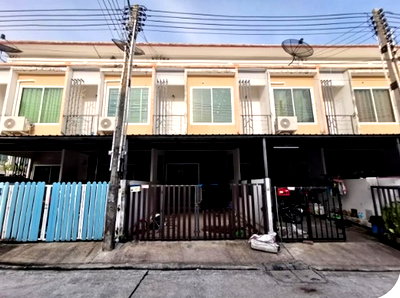 ทาวน์โฮม ชลบุรี : BP00565 ขายทาวน์เฮ้าส์ หมู่บ้านสมาร์ทแลนด์นิวสไตส์2 ตำบลบ่อวิน อำเภอศรีราชา จังหวัดชลบุรี