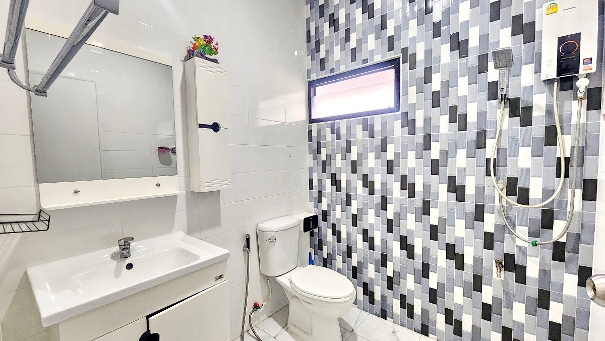 รูป บ้านเดี่ยวใกล้เมือง 3 นอน 2 น้ำ 53 ตรว. ในงบไม่ถึง 3 ล้าน เข้าเมืองง่าย ใกล้ ม.พายัพ ทำเลดี ราคาคุ้ม พร้อมอยู่ทันที - รูปที่ 6/13