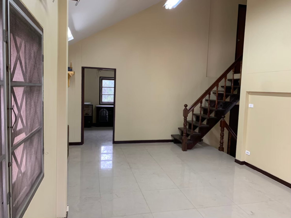 รูป 🏡 HM135 | ให้เช่าบ้านเดี่ยวหลังใหญ่ พื้นที่ 97 ตร.ว. จอดรถ 5 คัน เหมาะอยู่อาศัยหรือทำออฟฟิศ ใกล้รถไฟฟ้า! - รูปที่ 5/12