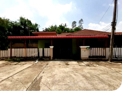 Townhouses for sale 304 Industrial Park : FOR SALE  TOWNHOUSE PROPERTY  1459000 BAHT.