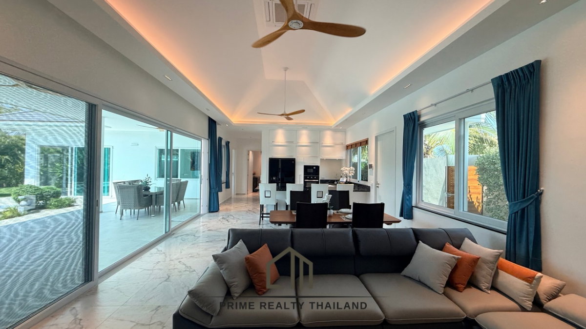 รูป วิลล่าหรูสไตล์โมเดิร์นพร้อมสระว่ายน้ำ - รูปที่ 10/28