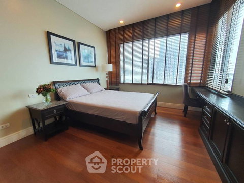 2-BR Condo at Bright Sukhumvit 24 Condominium near BTS Phrom Phong (ID 1530995)