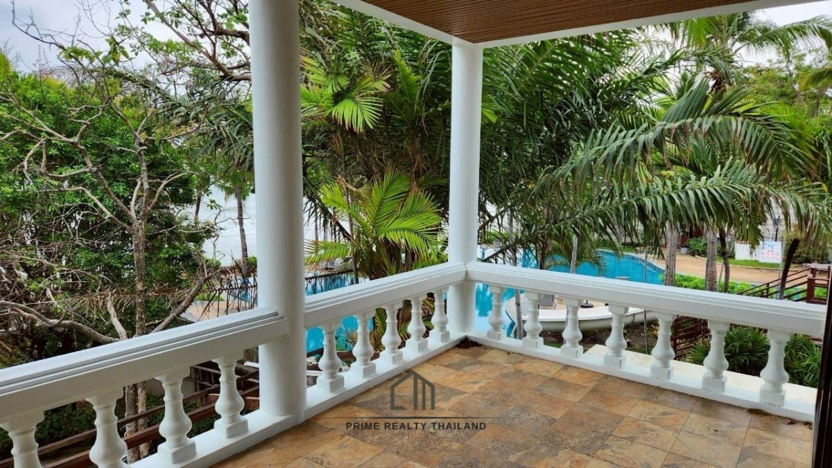 picture Luxury Beachfront Villa – 4 Bedrooms, 5 Bathrooms, Private Pool - 9/14