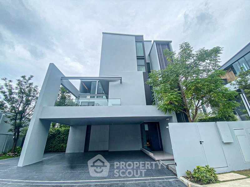 Houses for rent : 4-BR House at Vive Krungthep Kreetha close to Krungthep Kreetha (ID 2810346)
