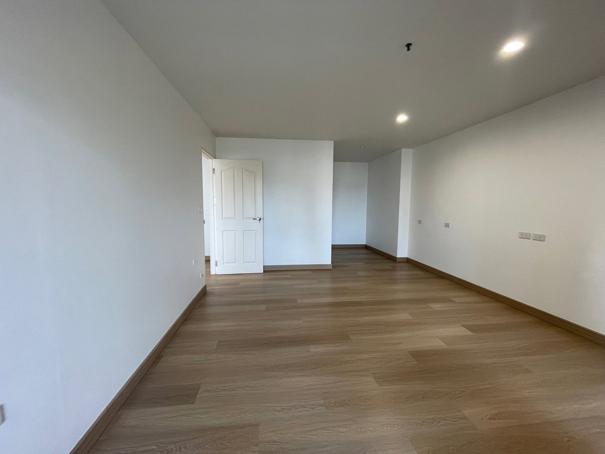 รูป 🏠✨ ดิ เอ็กเซ็กคิวทีฟ รีเจ้นท์ (The Executive Regent) | ขายคอนโด 1 ห้องนอน (HBH-ST-255) - รูปที่ 4/11