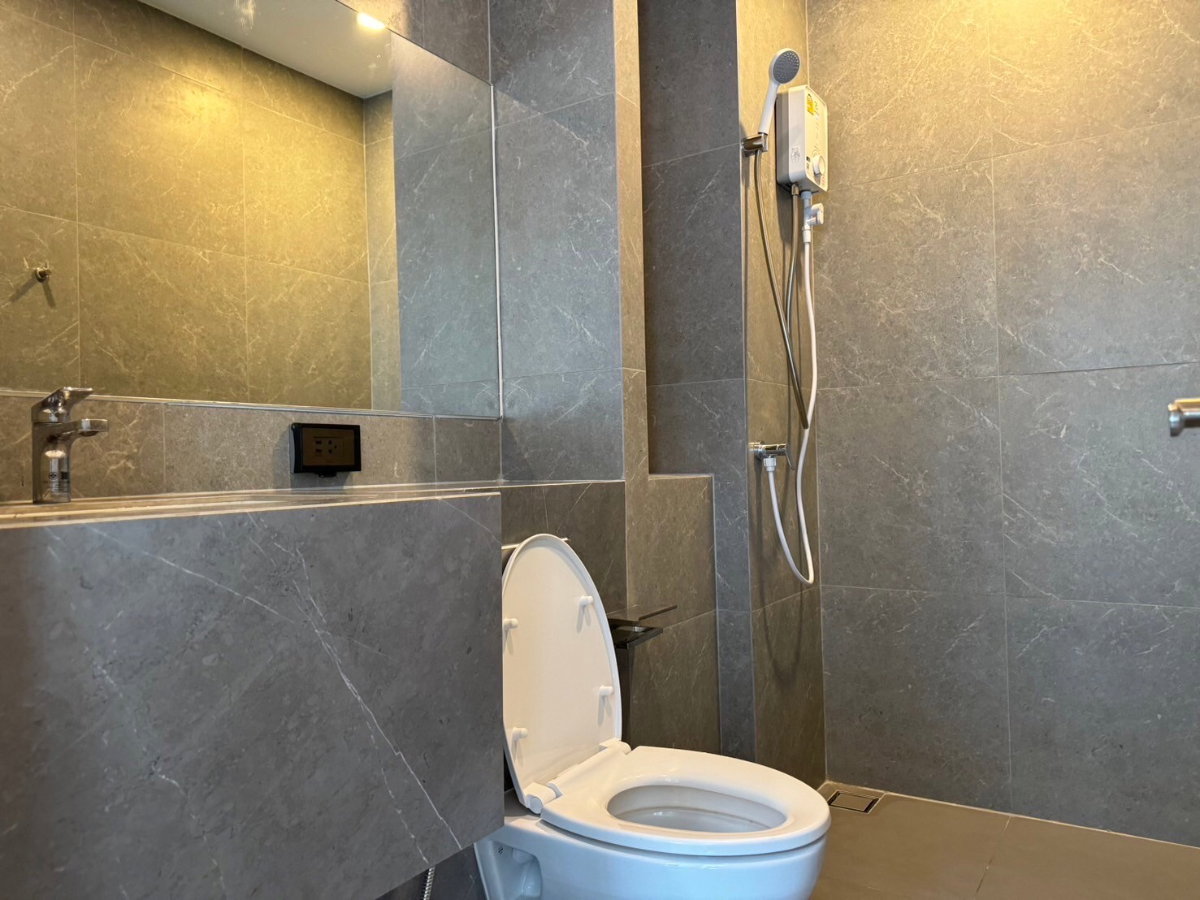 รูป ให้เช่าห้องสวย คอนโด ดิ ออริจิ้น ปลั๊ก แอนด์ เพลย์ รามอินทรา 70 เมตรจากรถไฟฟ้า - รูปที่ 8/8