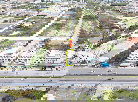 Commercial building for sale, 4 floors plus rooftop, on Phraya Sajja Road, Samet, Mueang Chonburi, Chonburi.