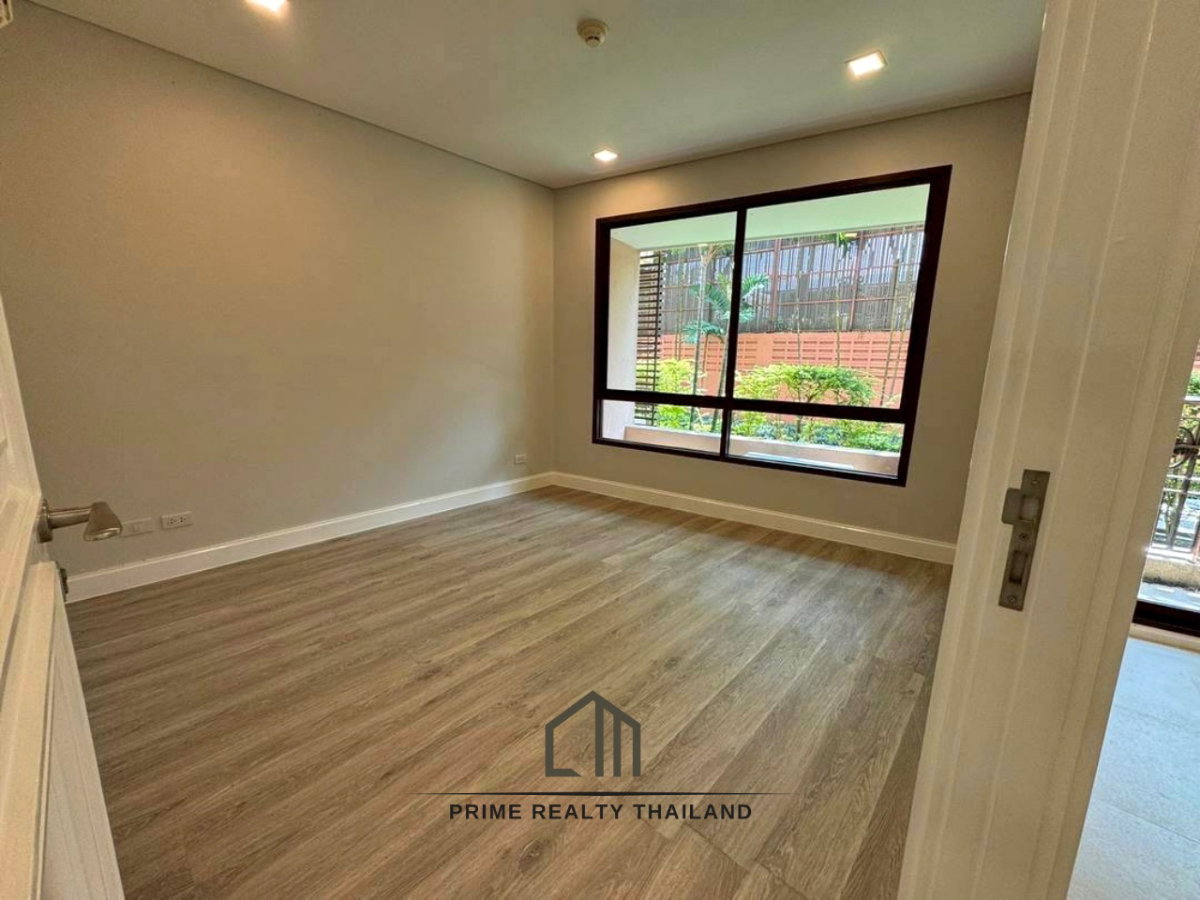 picture Comfortable 1st Floor Condo with Garden View - 7/17