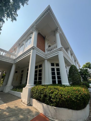 ขายบ้านหรู บ้านเดี่ยวรามอินทรา ขายบ้านใกล้รถไฟฟ้า รามอินทรา กม.6บ้านหรู รามอินทรา หมู่บ้านเอกบุรี 0863377287