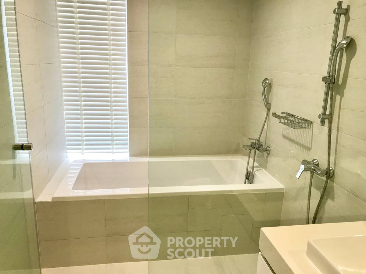 รูป คอนโด 2-ห้องนอน ที่ อาซูรี่ สุขุมวิท 39 ใกล้ BTS พร้อมพงษ์ (ID 2739745) - รูปที่ 6/6