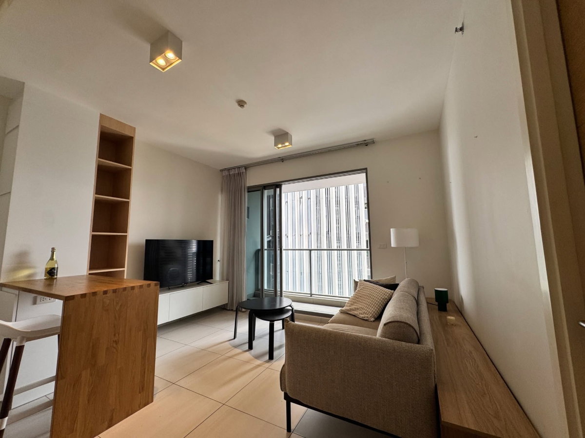 รูป 🚨 Loft Style เอกมัย Rare Unit! The Lofts ห้องสวยพร้อมอยู่ โทร 063-6165390 - รูปที่ 2/5
