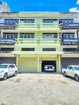 ตลาดบางกร่าง 500 ม. วัดปราสาท โลตัส นครอินทร์ 2 กม. สะพานพระราม 5 อาคาร4.5 ชั้น 3 นอน 4 น้ำ ใกล้ 58ตร.วา. 400 ตร.ม.