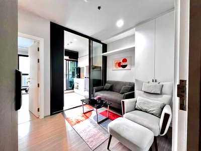 Condos for rent : *** Condo for rent : Life Asoke-Rama 9  Nice decorated High floor near MRT Rama9 *** 