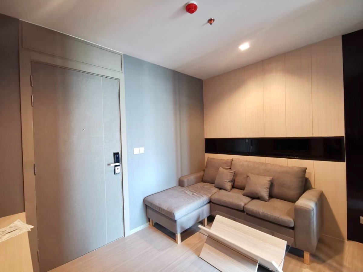 รูป *** ให้เช่าคอนโด : ไลฟ์ อโศก-พระราม9  ห้องสวย เฟอร์ครบบิวท์อิน ใกล้MRT พระราม9 (Life Asoke-Rama 9) ***  - รูปที่ 2/10