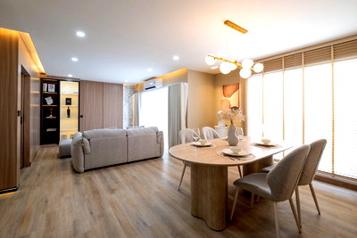 Condos for sale : Shocking! Spacious 83 sq.m. unit with a 180-degree panoramic view! A great deal in Sukhumvit 71!💥